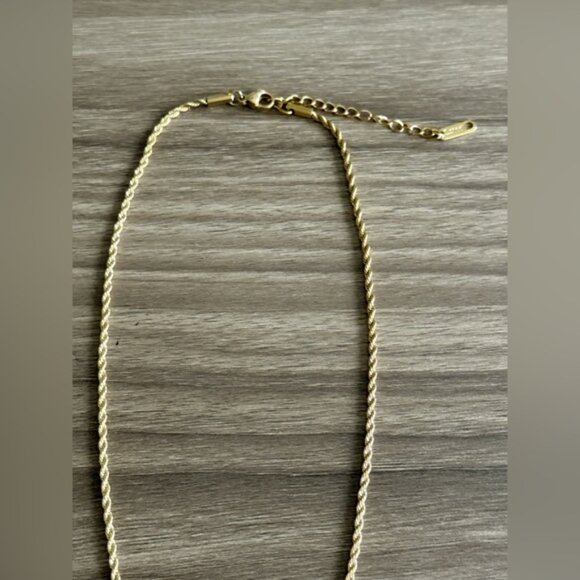 Gold Necklace Q605 - Picture 4 of 6